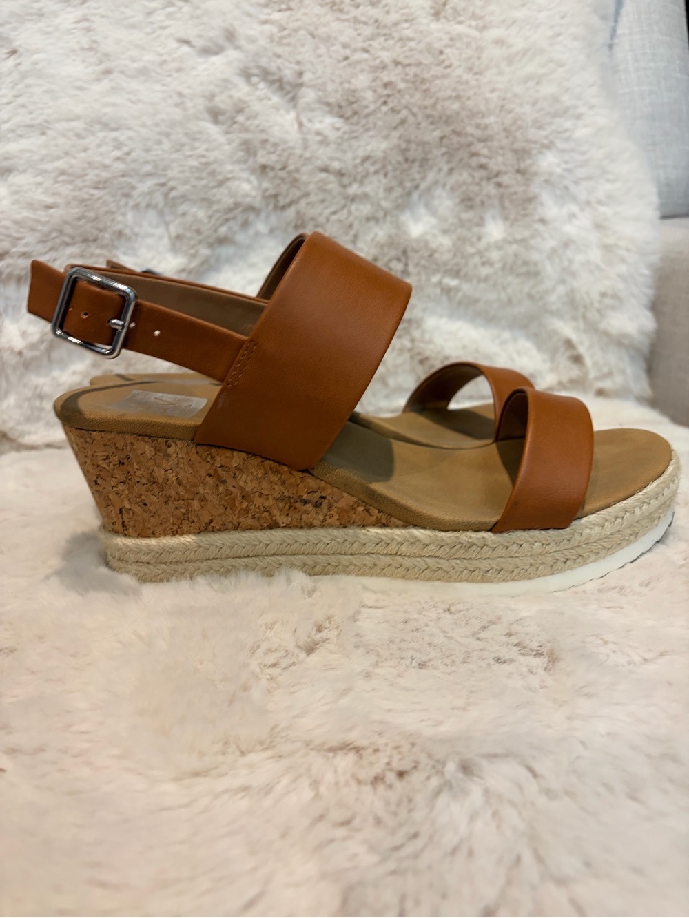 Dolce Vita “Eureka” Cork Wedge Sandals
Women’s Size 9